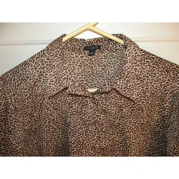 Ann Taylor Women's Brown Animal Print Roll Tab Sleeve Blouse Size 12 - Picture 3 of 11